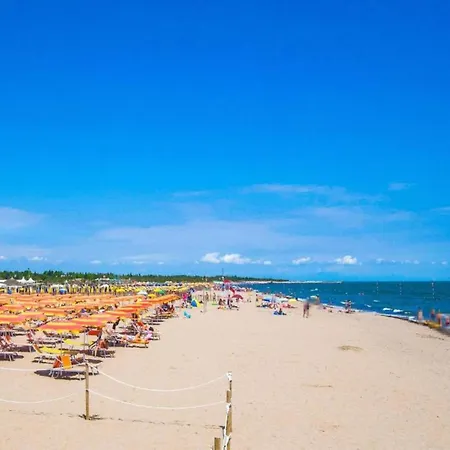 Comfortable Close To The Shore In Rosolina Mare