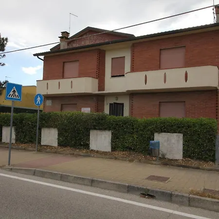 Comfortable Close To The Shore In Appartement Rosolina Mare