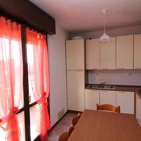 Comfortable Close To The Shore In * Rosolina Mare